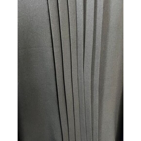 New‎ AVENUE Sleeveless Pleated V-Neck Blouse Size 14/16 - Picture 4 of 4